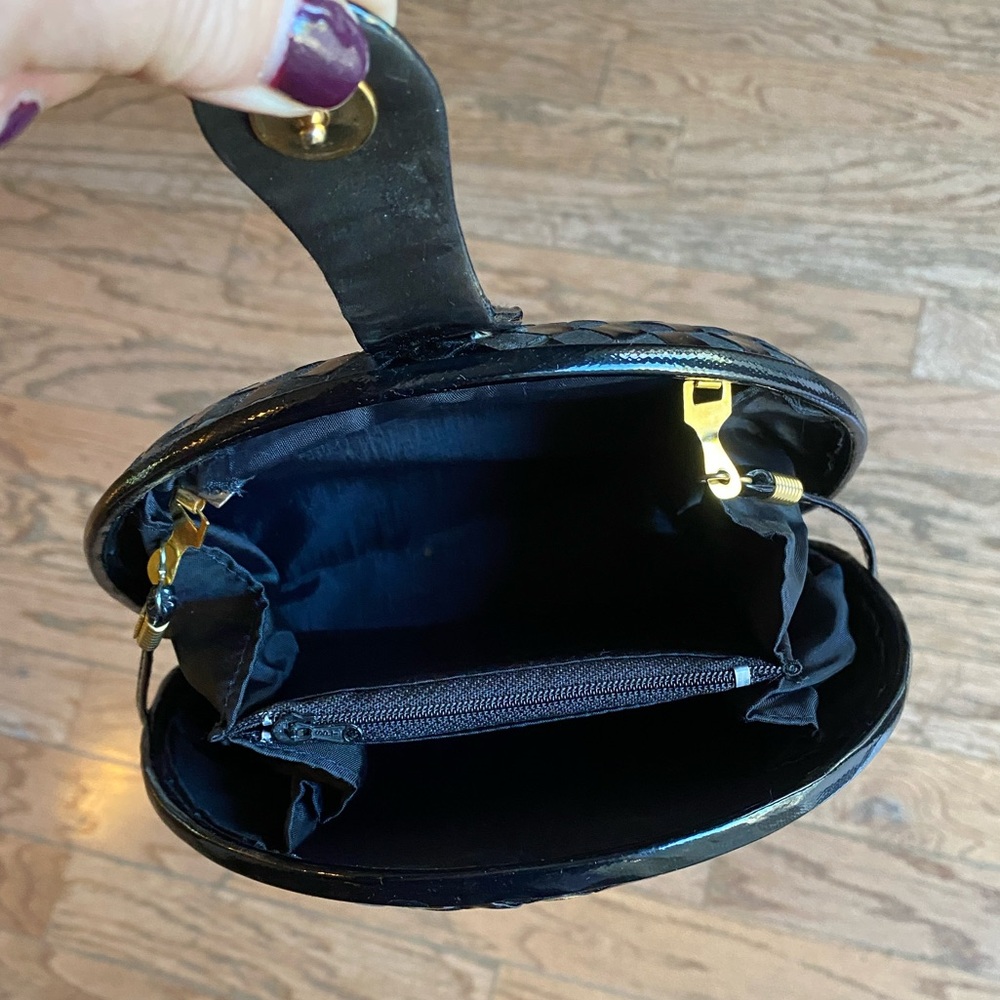 Vintage 1980's Small Black Woven Patent Leather Clutch Box Bag Crossbody Strap - Picture 3 of 10